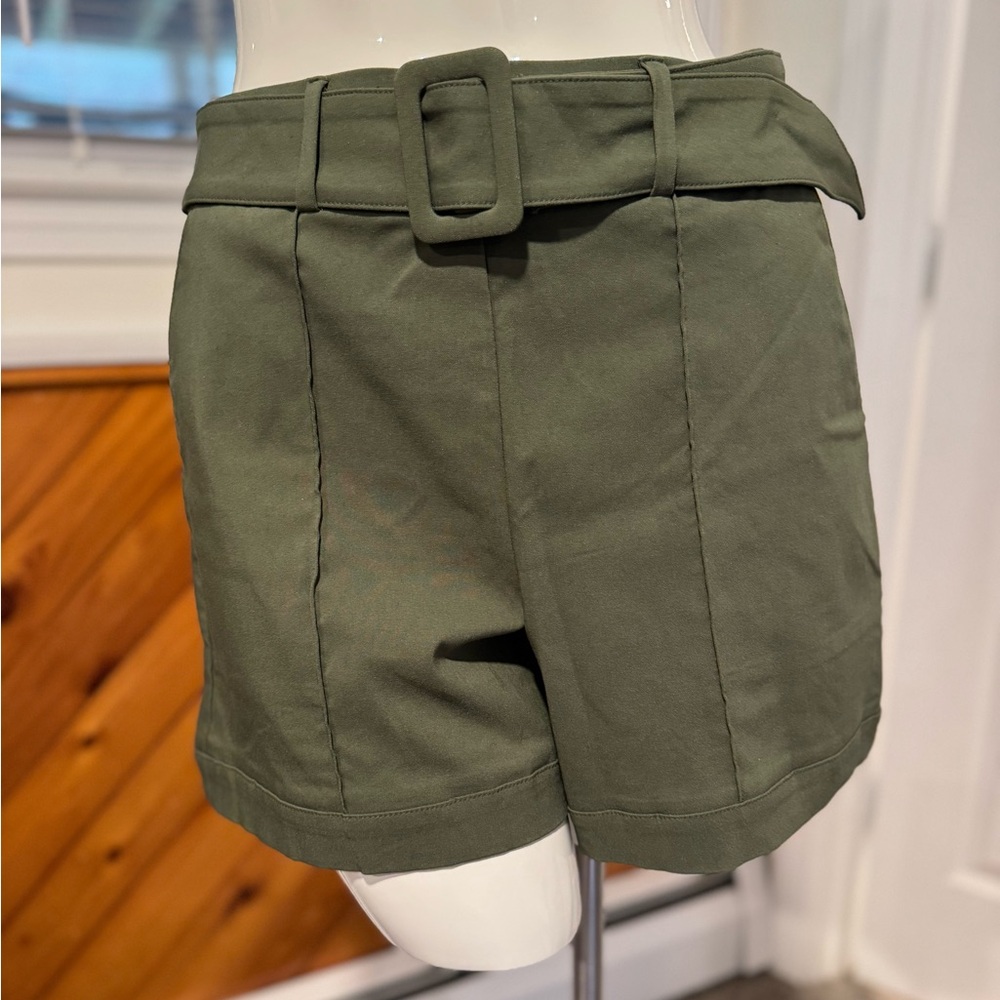 INC Olive Green Belted Women's Shorts Size Small 4” inseam